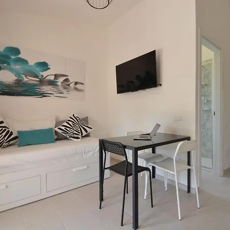 度假居 Mirto Marino-2 By Interhome *